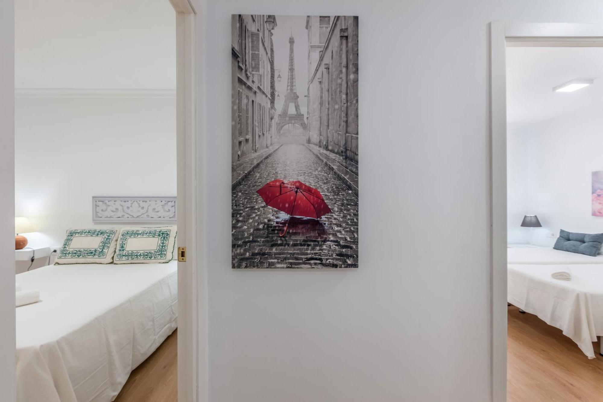 Amicorum Parking Apartment Seville